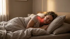 Proč byste neměli spát na vysokém polštáři — ranní ztuhlost krku s tím může souviset