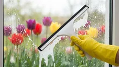 Jak čistit okna na jaře: 5 základních pravidel